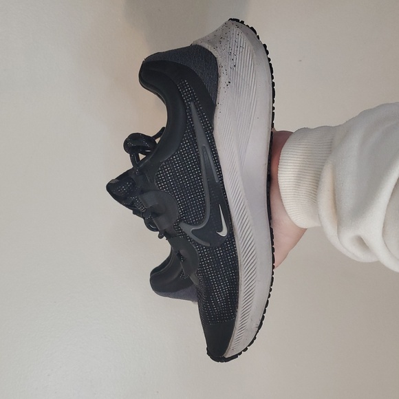 Nike Zoom Winflo 8 Shield Womens Running Sneakers Size 8.5 Water-Repellent Black - Picture 5 of 16